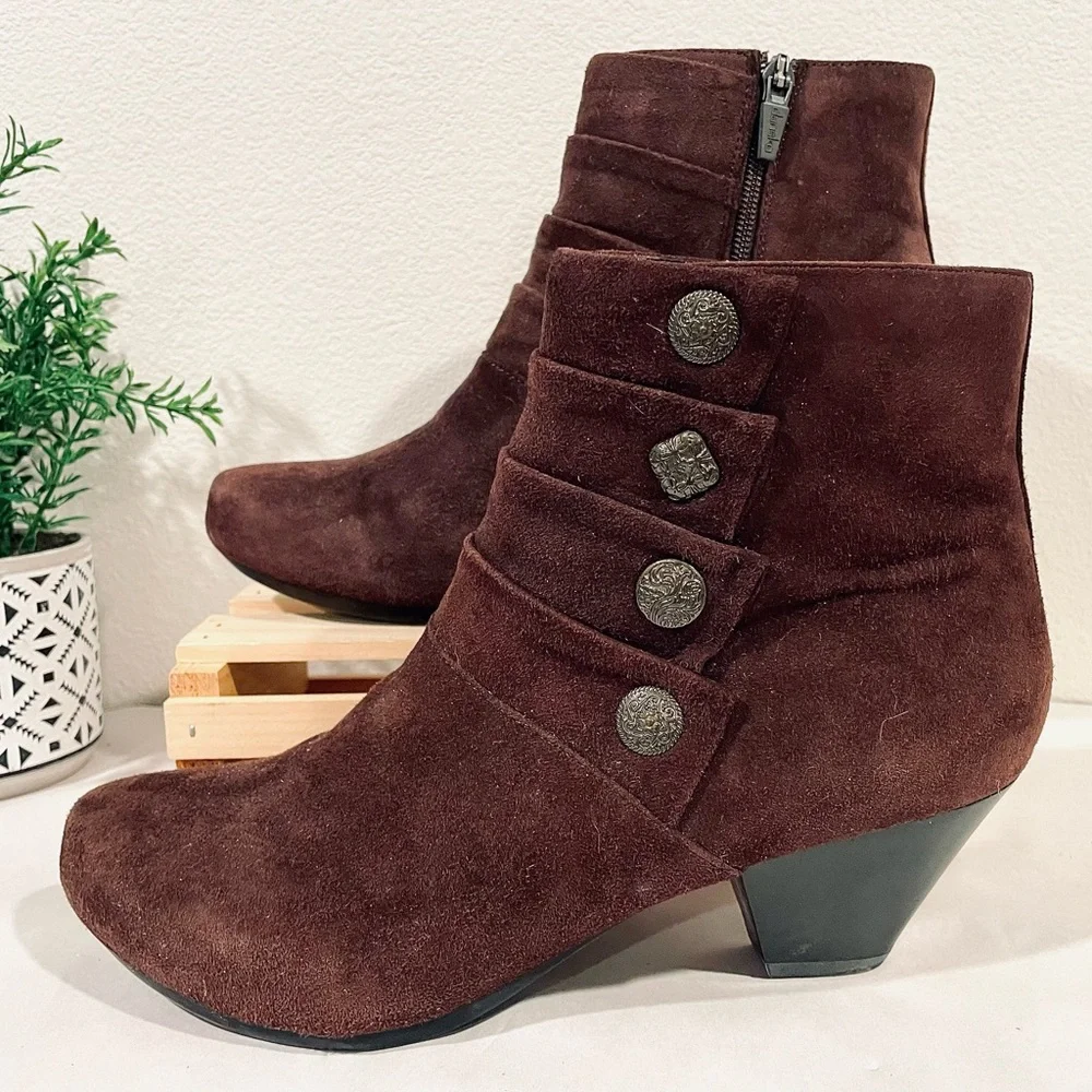 Dansko “Baker” Brown Genuine Suede Leather Ankle Boots Antique Style | EUC